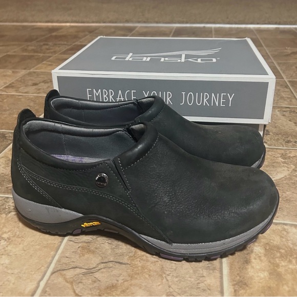 Dansko Shoes - WOMENS DANSKO PATTI MILLED NUBUCK SHOES- BLACK